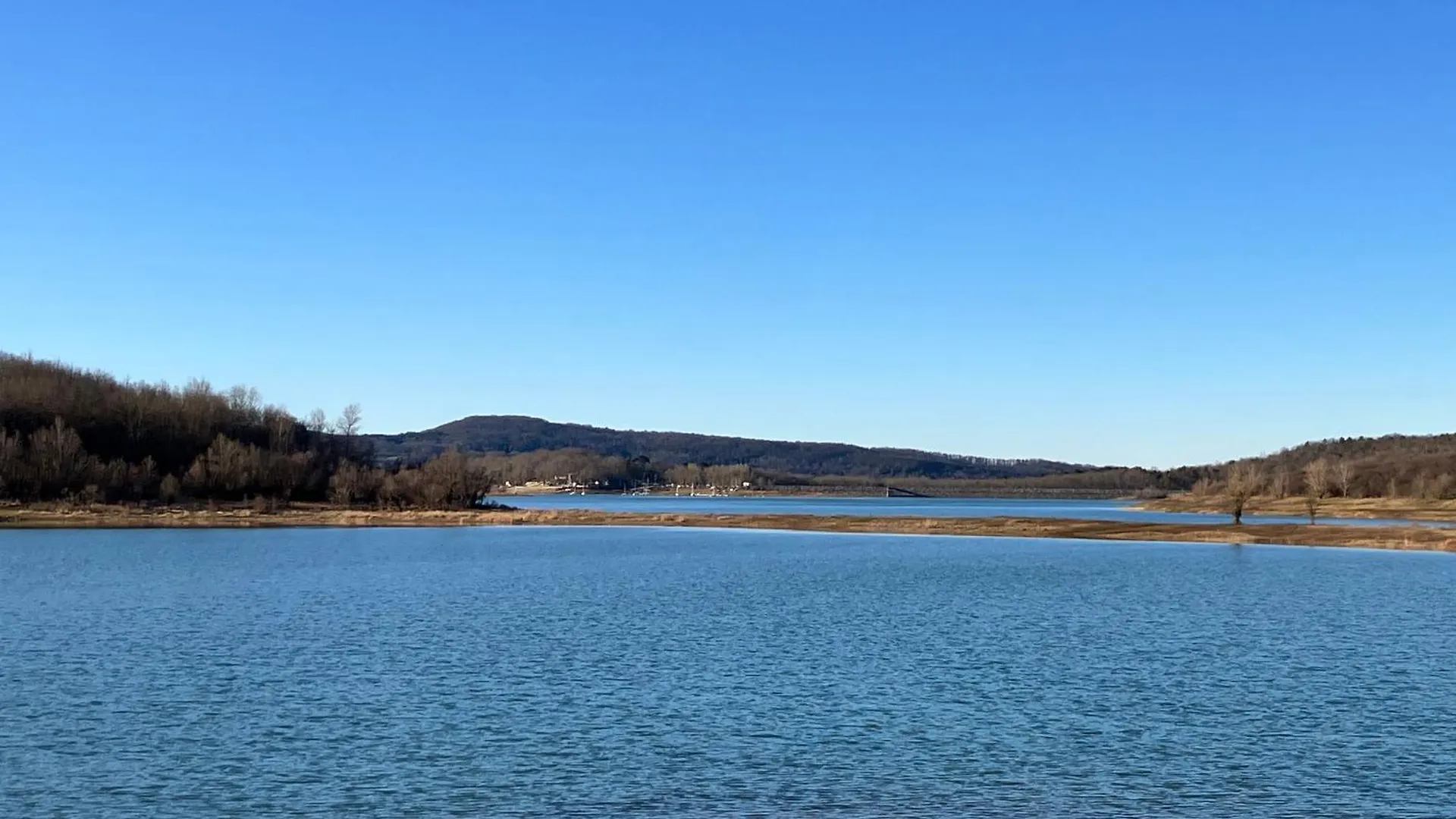 Maison Avec Vue Sur Le Lac De Montbel フランス